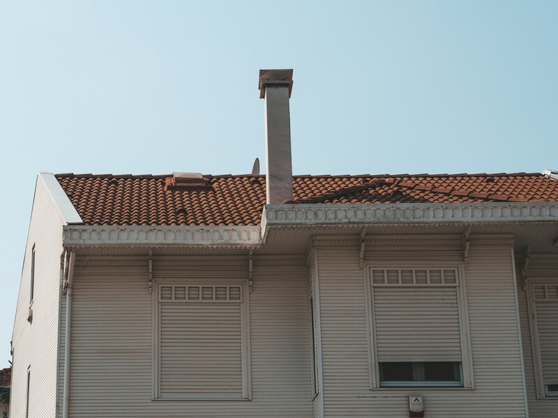roof soffit cleaning services in Vancouver