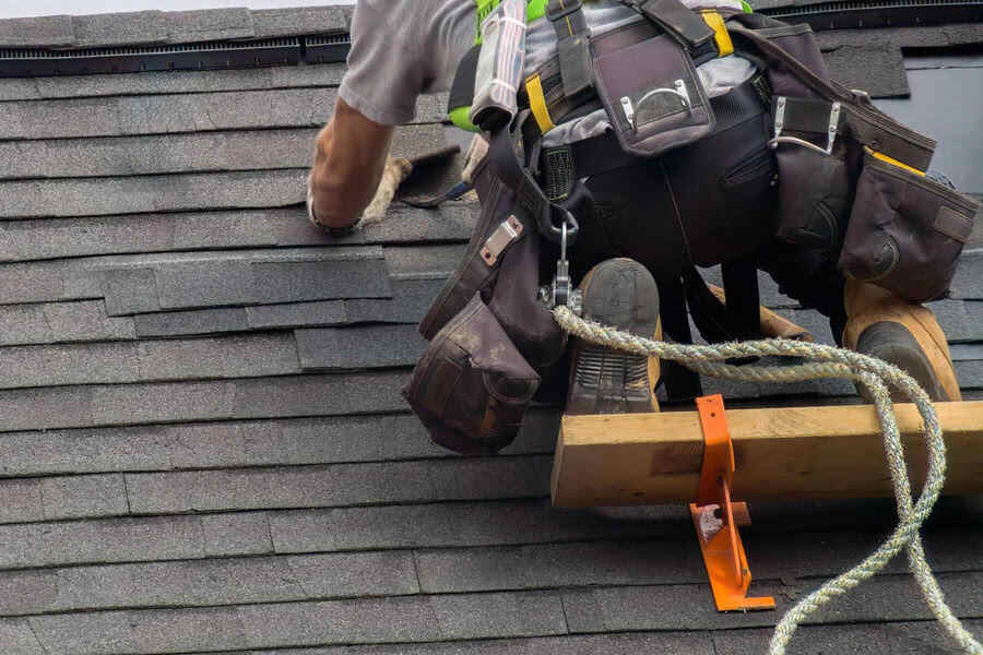 Expert Commercial Roof Maintenance