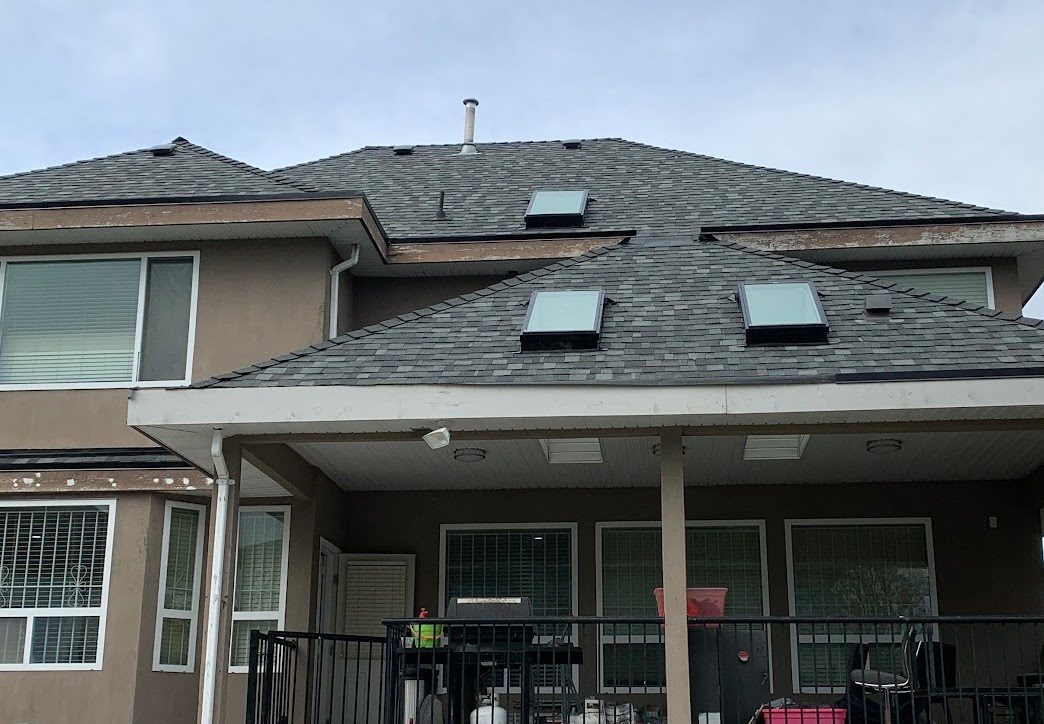 asphalt roofing company