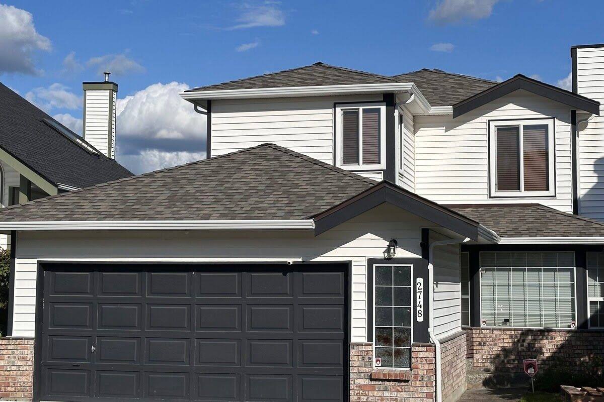 Asphalt Roofing Shingles at Marks Roofing