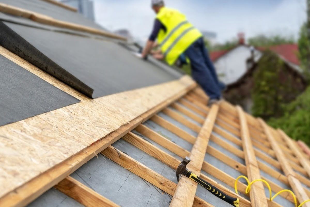 When Is the Right Season for Roof Installation in Vancouver
